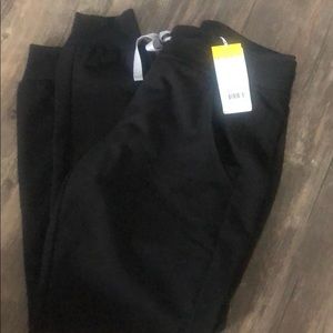 Black zamora fig joggers